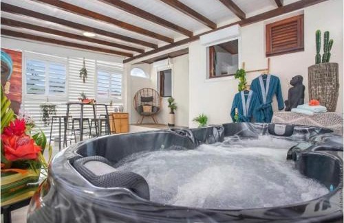 Riviere-Pilote House | Appartement Maëva, Idéal Couple, Jacuzzi