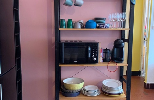 Saint-Lazare Apartment | Appartement Marseillais Typique Cosy et Coloré au Pied du Métro