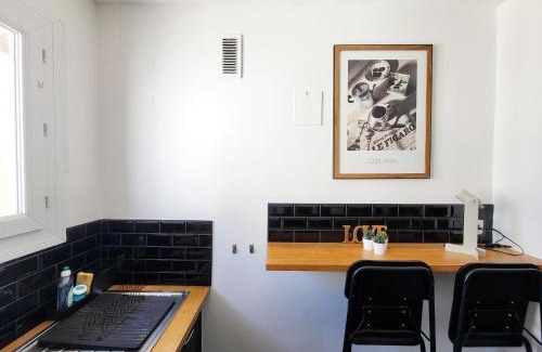 Les Sables d'Olonne Apartment | Appartement moderne rénové - Face mer - Terrasse - WiFi gratuit - FR-1-92-818