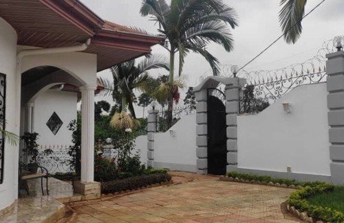 Yaounde Apartment | Appartement Moderne Dans un Espace Verdoyant et Calme