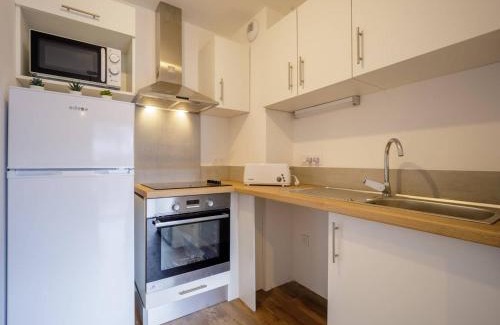 Peyragudes Apartment | Appartement Neuf à Loudenvielle - 6 pers, 2 ch, terrasse sud, proche télécabine et Balnéa - FR-1-695-12
