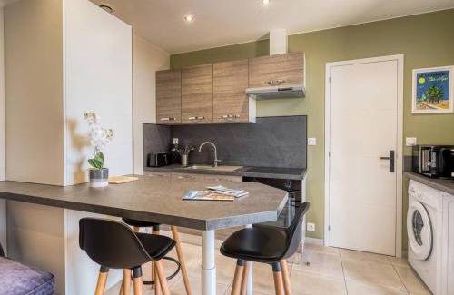Le Lavandou Apartment | Appartement neuf au Lavandou - Climatisé, proche plage - FR-1-816-3
