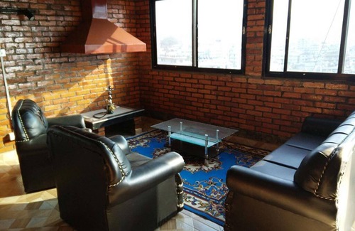 Pokhara Apartment | Appartement plein étage, terrasse large vue du lac