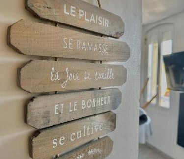 Courseulles-sur-Mer Apartment | Appartement près du port centre et plage - Vue mer