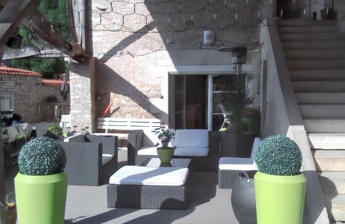 Chenevrey-et-Morogne Apartment | Appartement spacieux à Chenevrey-et-Morogne 160 m² avec terrasse