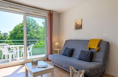 Plescop Condo | Appartement spacieux | Accès piscine