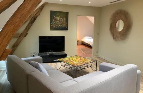 Coust Apartment | Appartement spacieux au domaine