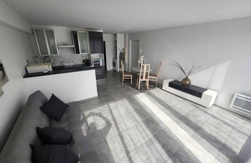 Argenteuil Apartment | Appartement Spacieux et Lumineux