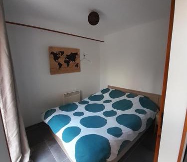 Pernes Apartment | Appartement sur jardin au calme à Pernes 1 chambre