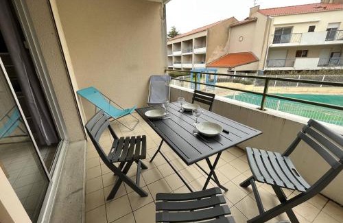 Saint-Jean-de-Monts Apartment | Appartement T2 à St Jean de Monts avec balcon et parking privé - FR-1-324A-67