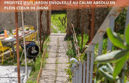 Digne-les-Bains Apartment | Appartement T3 63m2 - L'Atypique et son Jardin de 350m2 au cœur de Digne