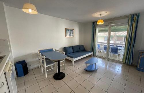Moliets-et-Maa Apartment | Appartement T3 cabine à Moliets-et-Maa avec piscine, terrasse, parking, animaux acceptés - FR-1-379-162