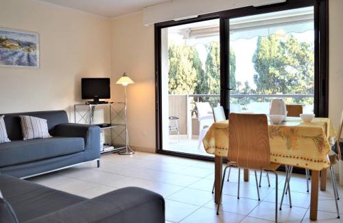 Cavaliere Apartment | Appartement T3 lumineux avec terrasse, climatisation, garage et Wifi à 2 pas des plages - Cavalaire - FR-1-226B-34