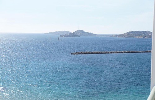 Le Pharo Apartment | Appartement T3 Pharo - Vue panoramique sur Notre Dame et la plage des Catalans