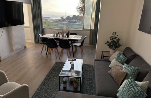 La Plage Apartment | Appartement T3 VUE MER en Face des JO