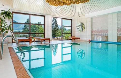 Bad Goisern Apartment | Appartement Traumblick mit Indoorpool und privater Sauna