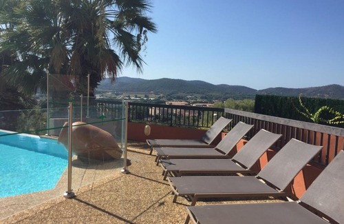 Bormes-Les-Mimosas Apartment | Appartement vue mer "Les Terrasses du mirage"