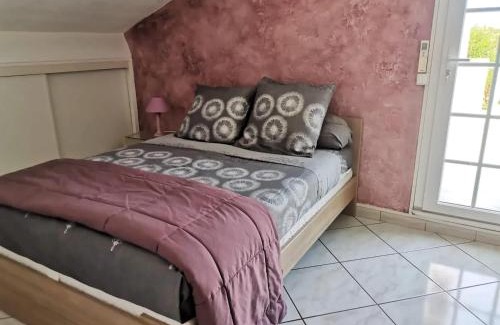 Bastia Apartment | Appartement Vue Mer à Bastia, terrasse et piscine privée.