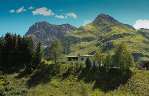 Warth Apartment | Appartemnet Seebachsee In the middle of Warth am Seebachsee