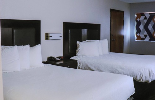 Independence Hotel | Apple Tree Inn and Suites