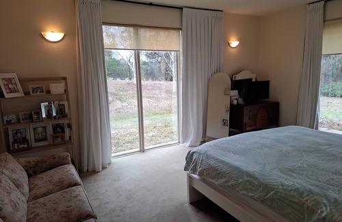 Newham Other | Applegarth - Hanging Rock Views, Near Wineries, Rural 3BR Stay!