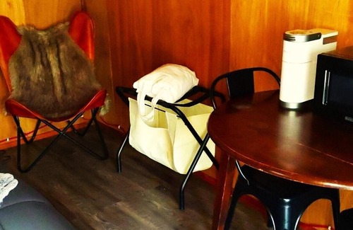 Cave Junction Cabin | Applegate Cabin 2 - Restrooms and Showers are only a short walk away.