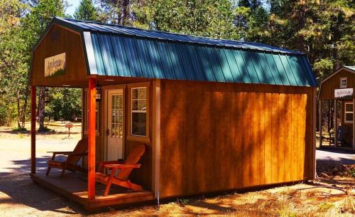 Cave Junction House | Applegate Cabin 2