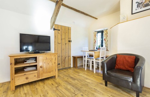 Cookbury Apartment | Appleloft Suite in 17th century Farmhouse