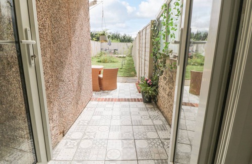 Ault Hucknall Cottage | APPLETREE COTTAGE, pet friendly, character holiday cottage in Clowne