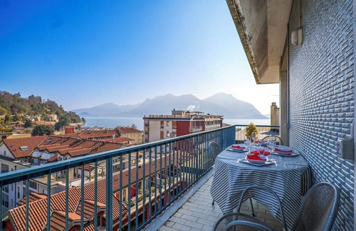 Intra Apartment | Approx. 180 m² 4½-room penthouse apartment with 2 large balconies