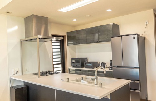 Taketomi-jima Taketomi-cho House | Approximately 10 minutes drive to downtown and airport! Stay" ⇨ "Live" "Another Home by the Sea" - Enjoy an extraordinary experience on Ishigaki Island and spend your time as you would in everyday life.