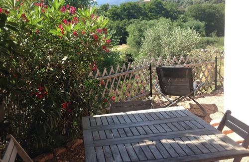 Figari House | Appt Meublé de tourisme 3 *ds villa with 2 terraces, swimming pool, open view.