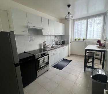 Mery-sur-Oise Apartment | Appt T3, 65 m2 proche de Paris