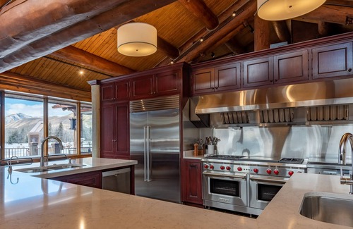 Hailey House | Après Lodge - The Ultimate Gathering Place for Family & Friends
