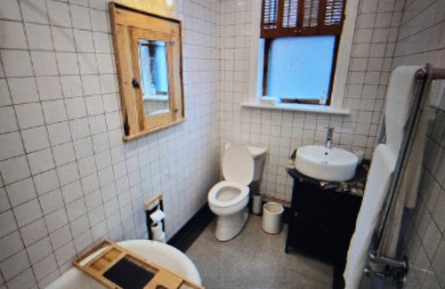 Sudbury Apartment | Apt #1: Royale on Cedar main storey, 3 bedrm. 13%hst & 6%MAT included.