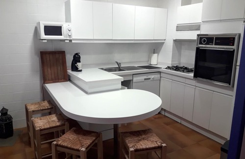 Calella de Palafrugell Apartment | Apt. 200 m. beach, with private garage, air conditioning, swimming pool and concierge. swimming pool and concierge