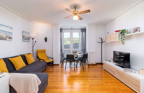 Colindres Condo | Apt 3H : Spacious and Cozy : Ideal for Families