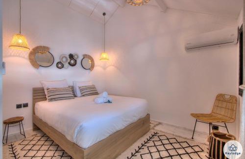 Carosse Apartment | Apt - 4 pers - Petit Duc - Rénové - 44m² - Centre de Mont Rocquefeuil - Saint-Gilles les Bains