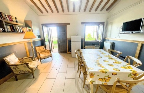 Spoleto Apartment | APT 6 - Aircon, WiFi, Spoleto centre 0.7 kms, Car recommended not essential
