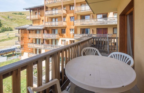 Orcieres-Merlette Apartment | Apt 8 ppl, balcony, near the ski runs, parking