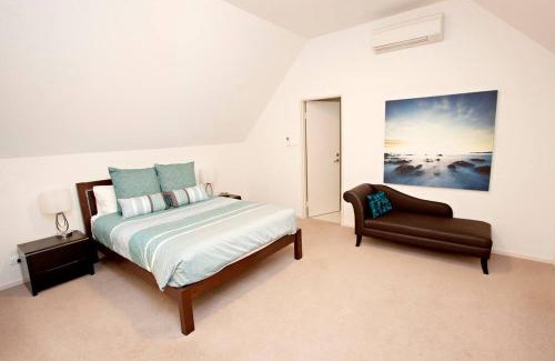 Dunsborough Apartment | Apt 9 'Delphinius' @ Bay View Centro, Dunsborough