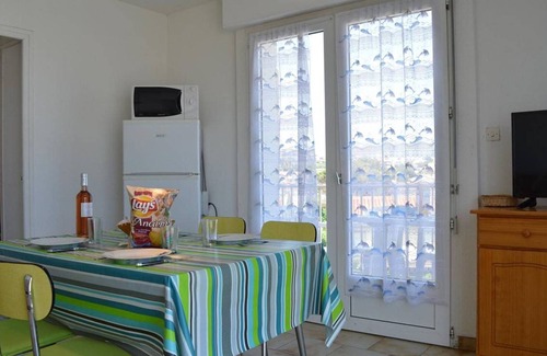 Saint-Pierre-la-Mer Apartment | Apt 1BR, 200m from beach, private parking, pets allowed - Saint Pierre la Mer