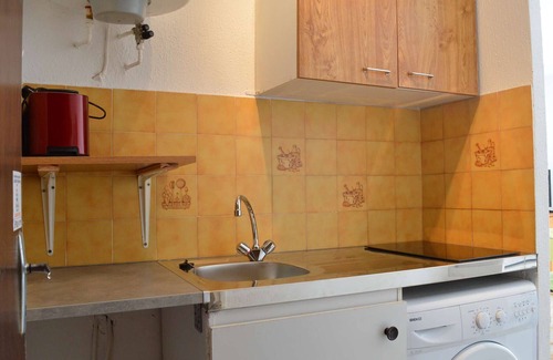 Saint-Pierre-la-Mer Apartment | Apt 1BR, 200m from beach, private parking, pets allowed - Saint Pierre la Mer