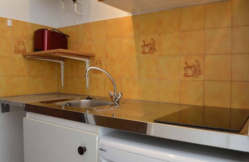 Saint-Pierre-la-Mer Apartment | Apt 1BR, 200m from beach, private parking, pets allowed - Saint Pierre la Mer