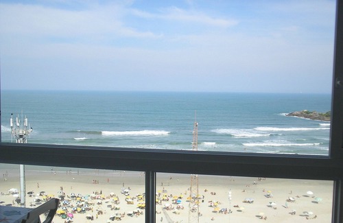Centro Apartment | Apt. Guarujá, Pitangueiras Beach Front, Foot on the Sand, Very Central! !