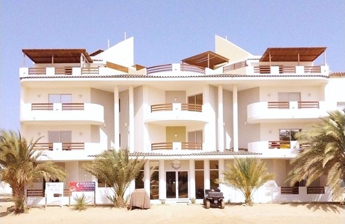 Sal Rei Apartment | Apt. in Estoril, Boa Vista, Sal Rei, Cape Verde just 75 meters from the beach.