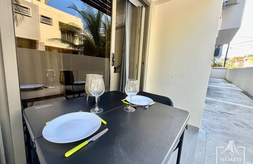 Wolmar Condo | APT Le Sunset – Flic en Flac Air conditioning Wi-Fi 2 minutes from the beach