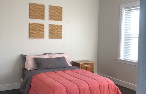 Richmond Heights Apartment | Apt. located near Forest Park, Zoo, Washington & Fontbonne University
