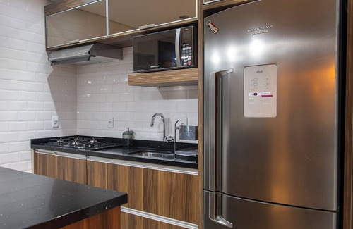 Enseada Apartment | Apt moderno a 240 metros da praia DW6172