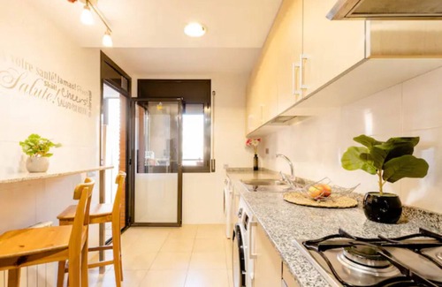 Sant Adria de Besos Apartment | Apt.p/5 15min from Barcelona and Beaches W/Terrace